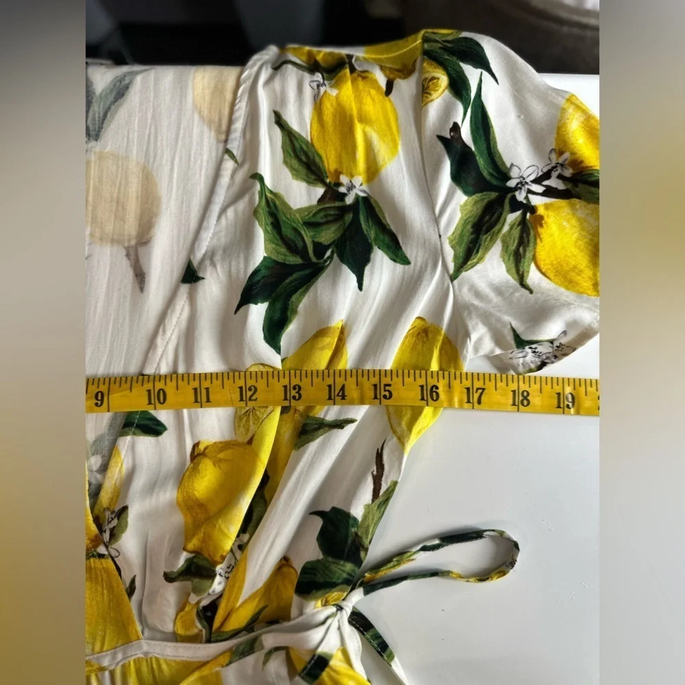 NWT Lulus A La Tart White and Yellow Lemon Print Wrap Dress Sz S - Picture 11 of 12